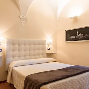 Quattro Cantoni 2*, Σιένα Ιταλία