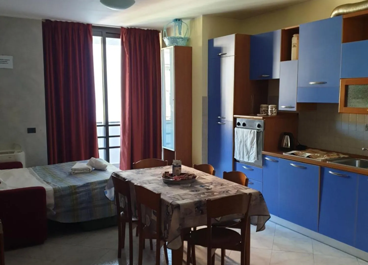 Caravaggio Apartments Bergame 2*,