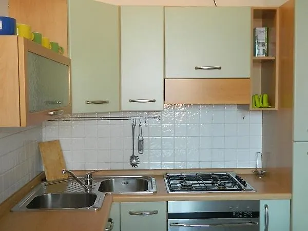 Caravaggio Apartments Bérgamo 2*,  Itália