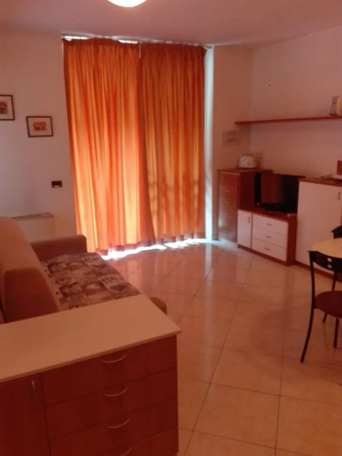 Caravaggio Apartments Bérgamo 2*,